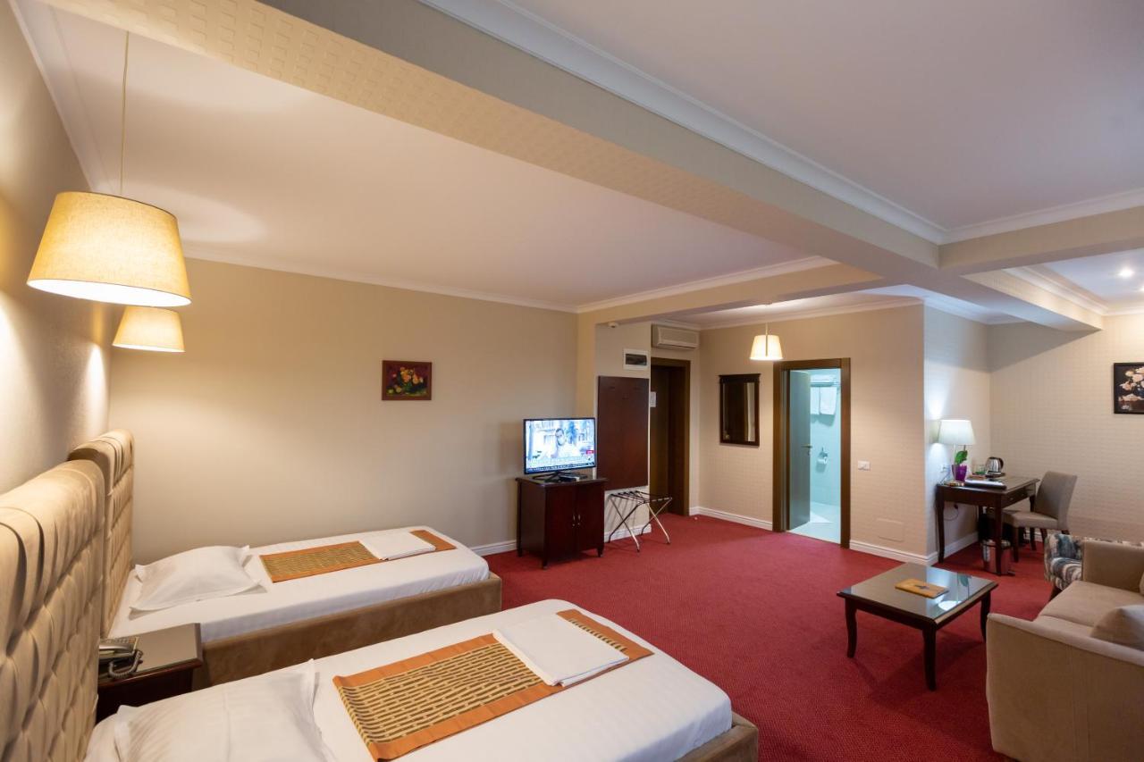 Hotel Art Buzău Dış mekan fotoğraf