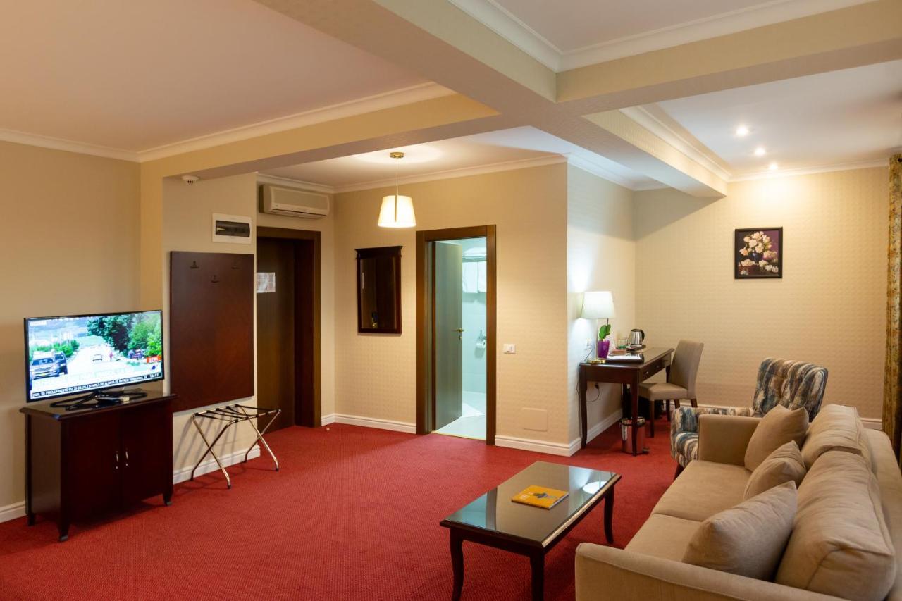 Hotel Art Buzău Dış mekan fotoğraf