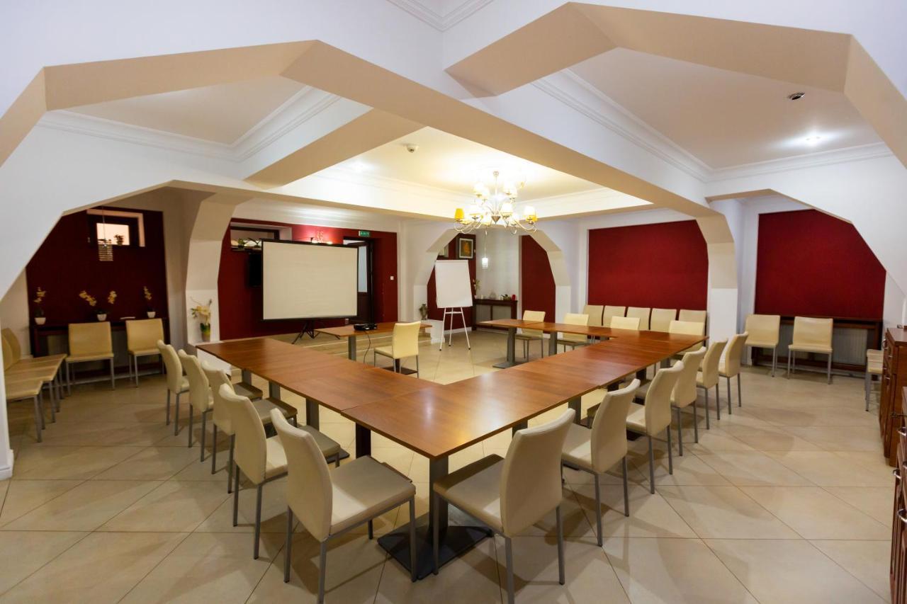 Hotel Art Buzău Dış mekan fotoğraf