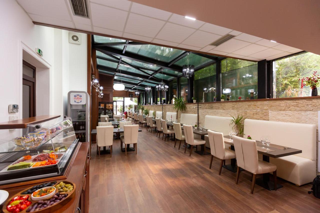 Hotel Art Buzău Dış mekan fotoğraf