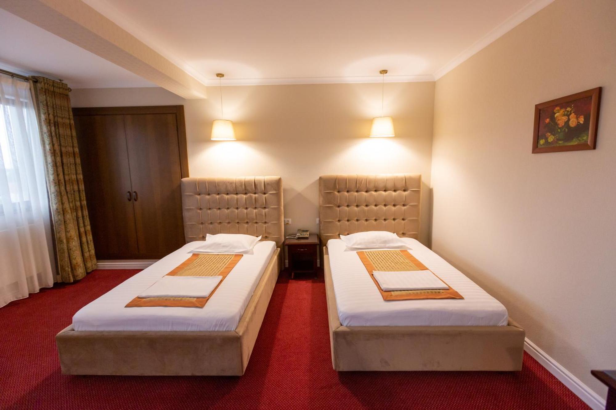 Hotel Art Buzău Dış mekan fotoğraf