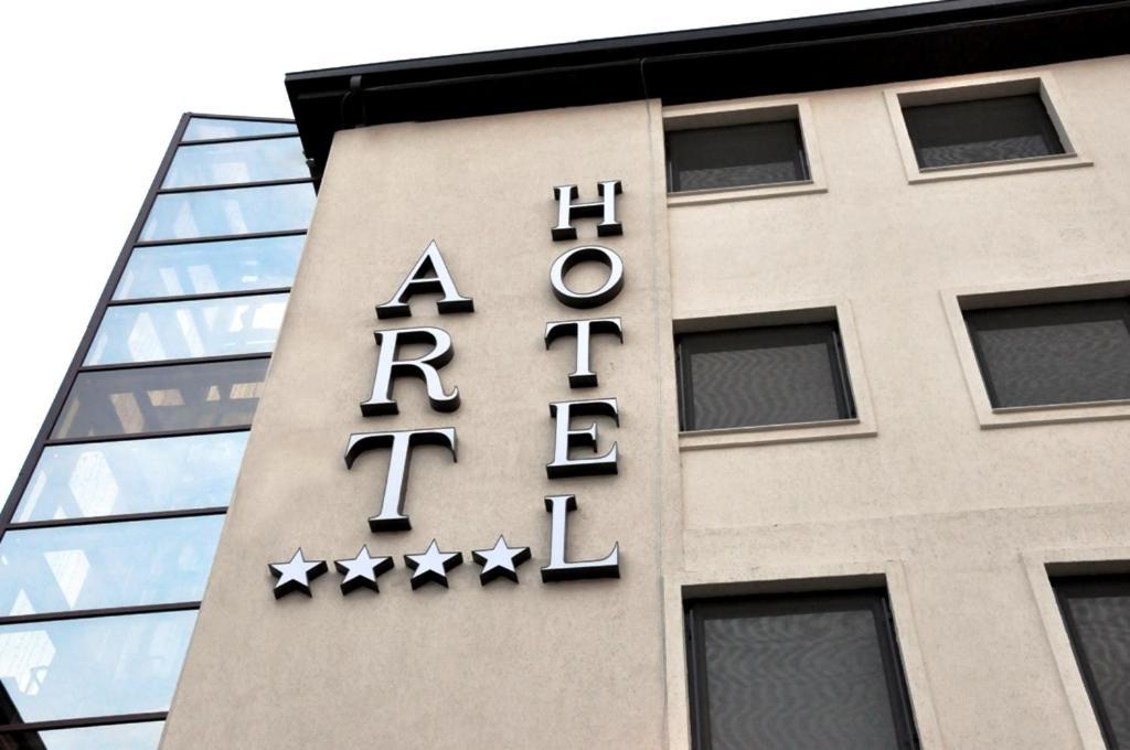 Hotel Art Buzău Dış mekan fotoğraf